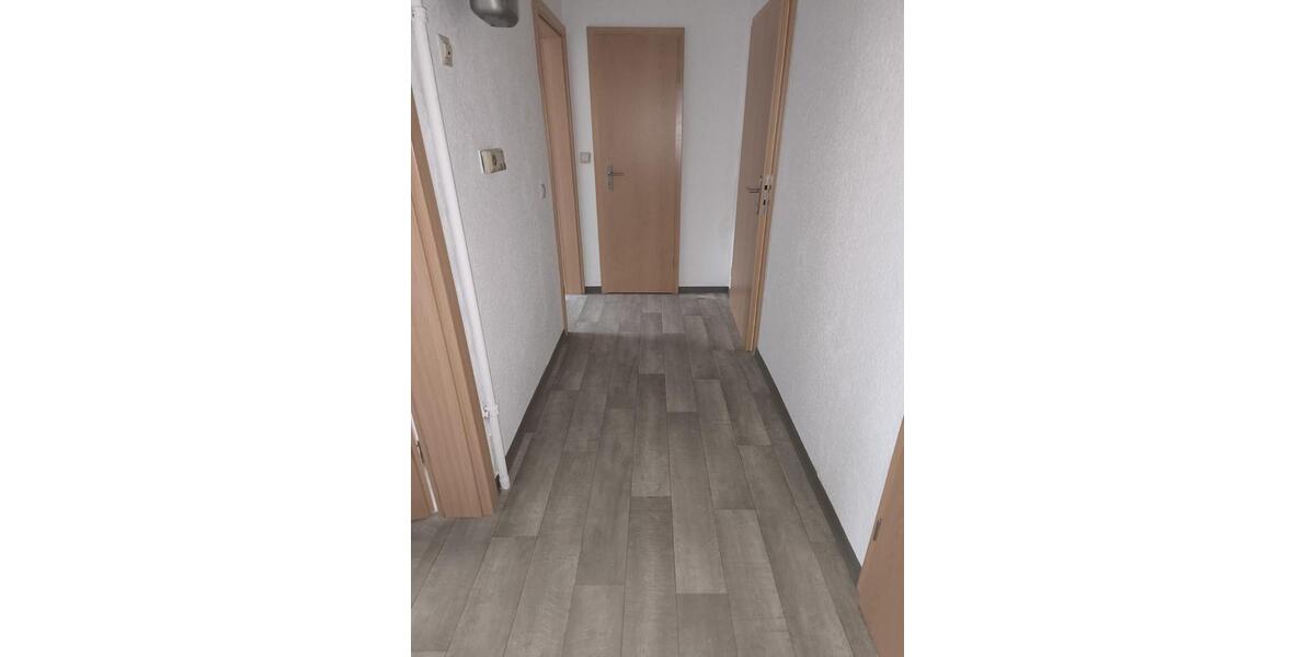 Erdgeschoßwohnung Weißenfels - 2 Zimmer, 53 m&sup2;, 300&euro; | Angebot:23907625