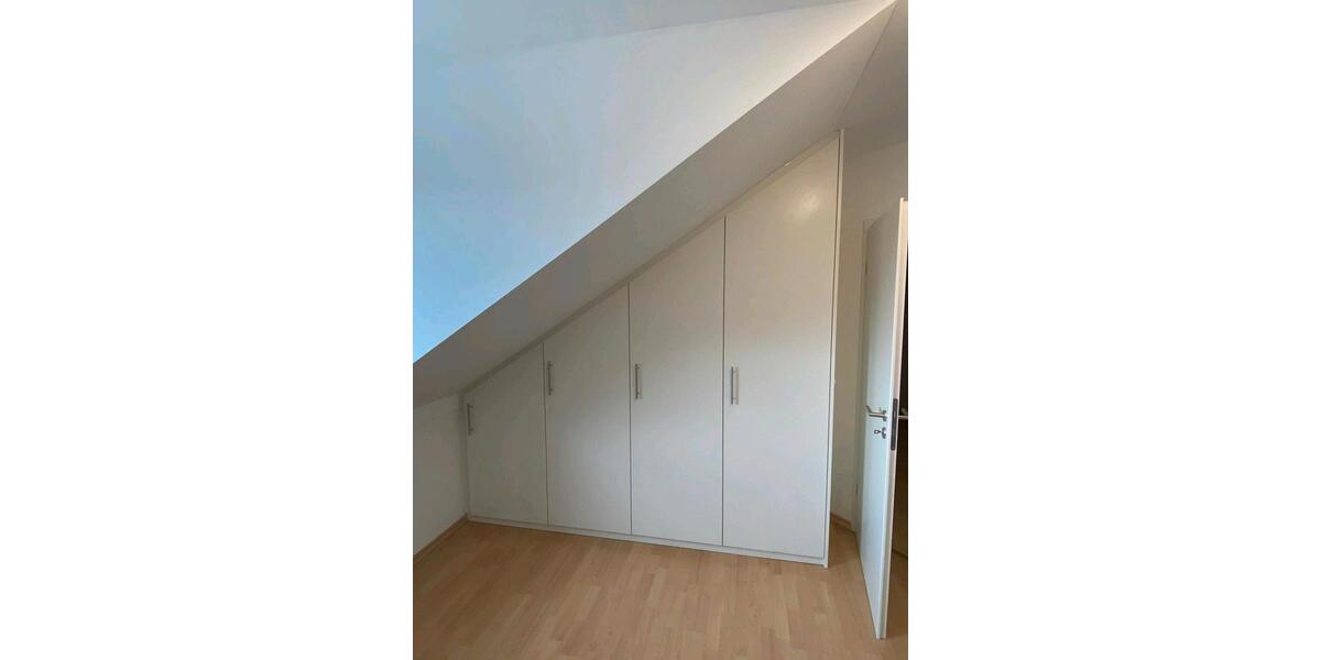 Dachgeschoßwohnung Tegernheim - 3 Zimmer, 88 m&sup2;, 1.200&euro; | Angebot:26377550