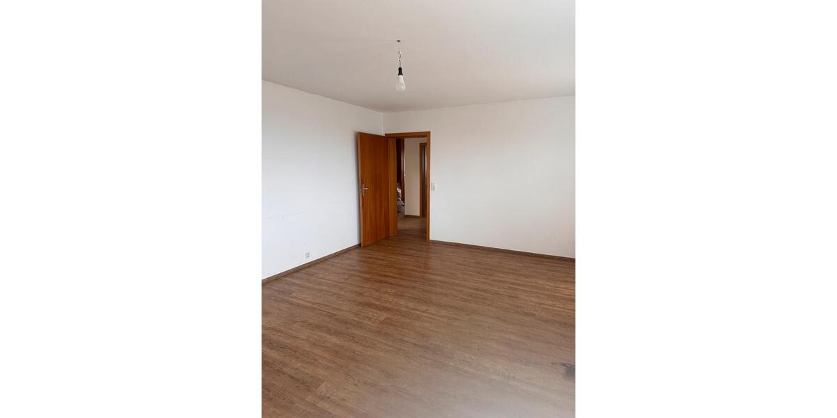 Erdgeschoßwohnung Pronsfeld - 3 Zimmer, 100 m&sup2;, 1.100&euro; | Angebot:24592043