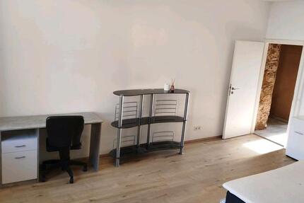 Wohnen auf Zeit Saarbrücken Dudweiler - 1 Zimmer, 25 m&sup2;, 250&euro; | Angebot:26384054