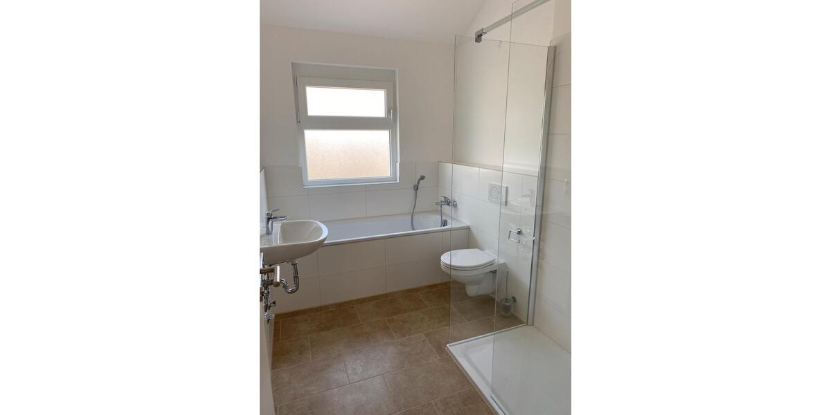 Dachgeschoßwohnung München Thalkirchen-Obersendling-Forstenried-Fürstenried-S - 3 Zimmer, 80 m&sup2;, 2.050&euro; | Angebot:25045994