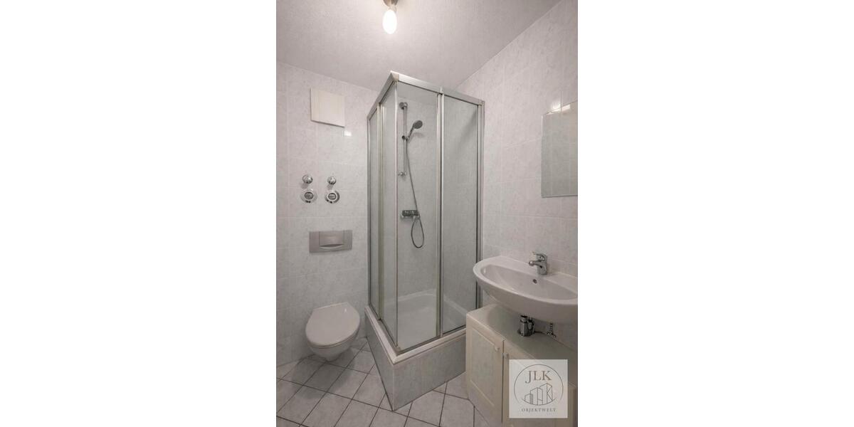 Etagenwohnung Limbach-Oberfrohna Oberfrohna - 1 Zimmer, 33 m&sup2;, 215&euro; | Angebot:26051322