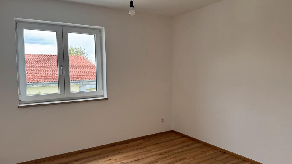 Etagenwohnung Dietfurt an der Altmühl - 3 Zimmer, 97 m&sup2;, 1.085&euro; | Angebot:26416878