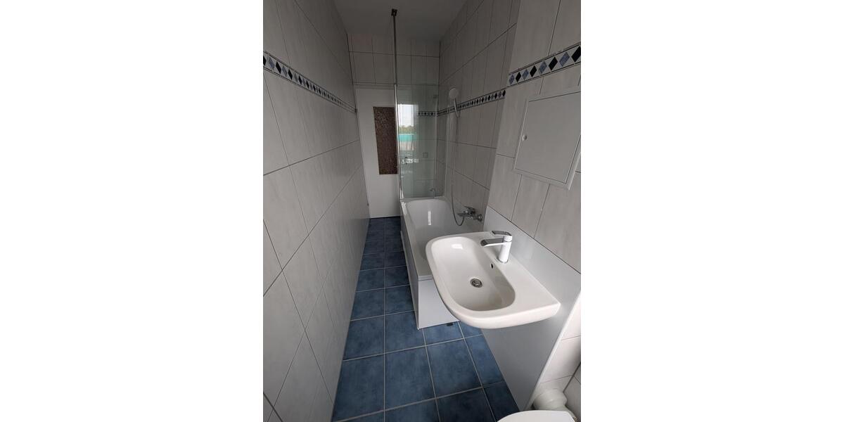 Dachgeschoßwohnung Zeitz - 3 Zimmer, 60 m&sup2;, 385&euro; | Angebot:24984072