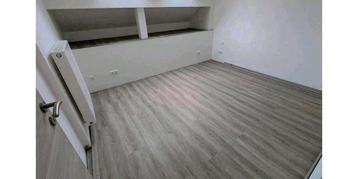 Dachgeschoßwohnung Obergünzburg - 5 Zimmer, 117 m&sup2;, 1.100&euro; | Angebot:26462937