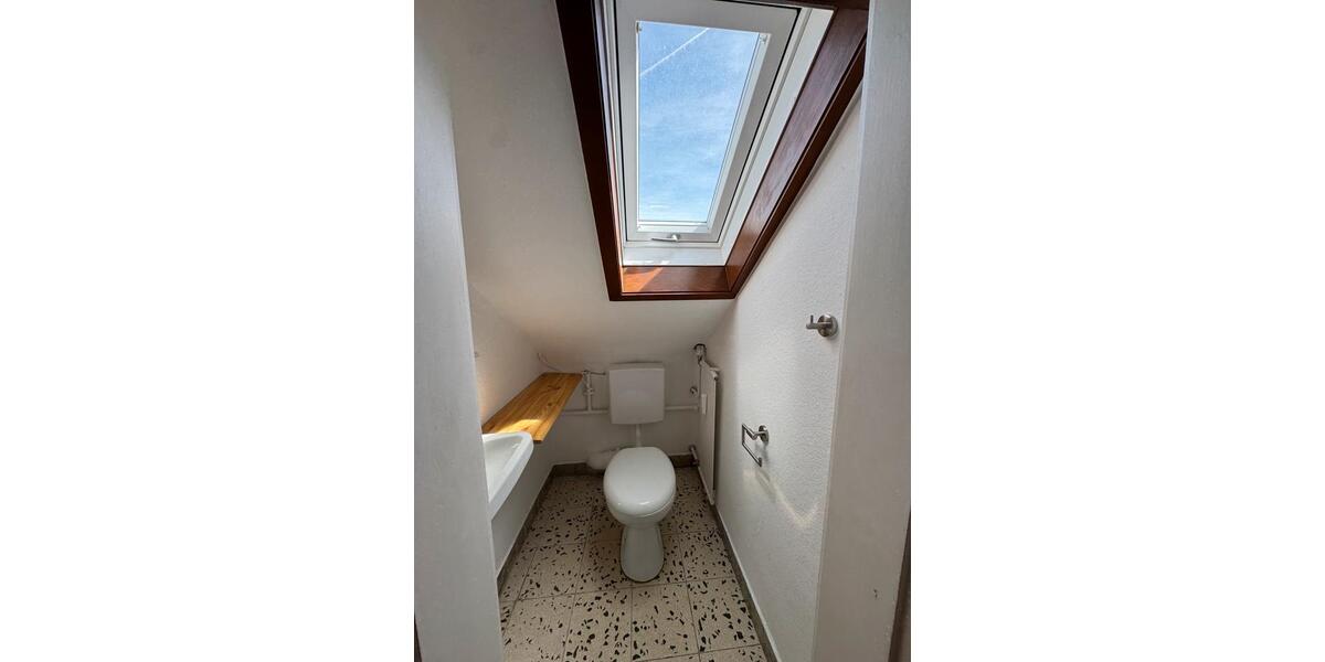 Dachgeschoßwohnung Leinfelden-Echterdingen Echterdingen - 2 Zimmer, 54 m&sup2;, 700&euro; | Angebot:26615046