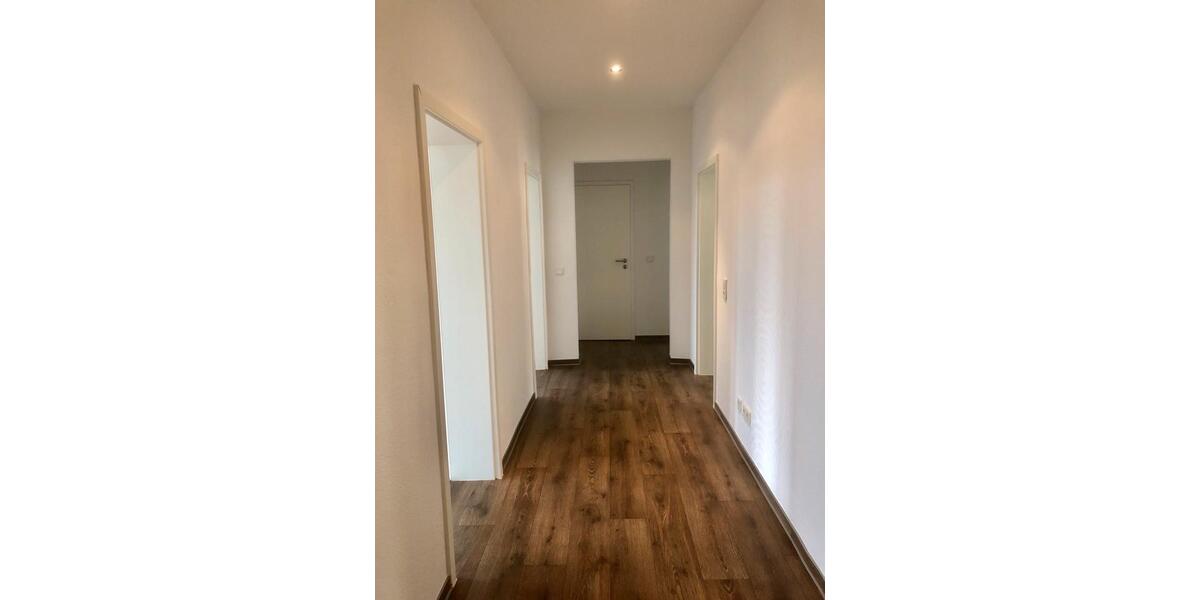 Etagenwohnung Oschersleben (Bode) - 4 Zimmer, 98 m&sup2;, 950&euro; | Angebot:23089804