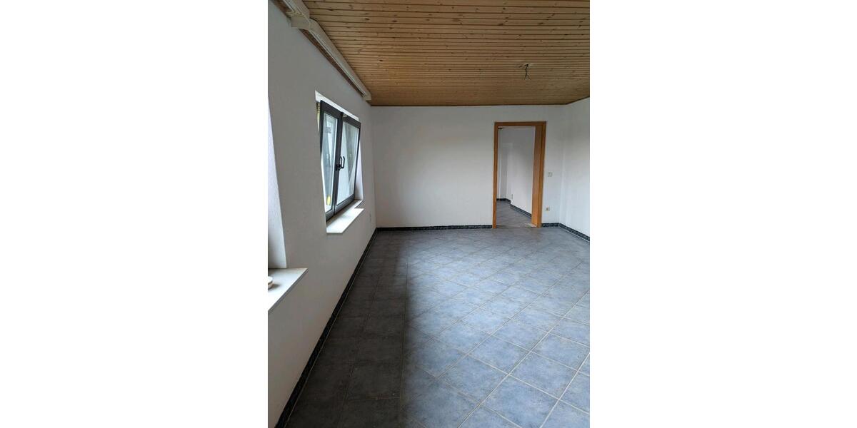 Etagenwohnung Bönningstedt - 2 Zimmer, 95 m&sup2;, 1.250&euro; | Angebot:24535936