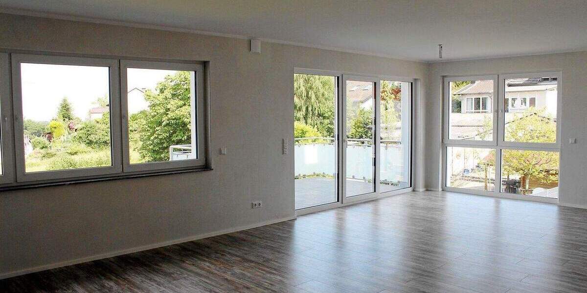 Etagenwohnung Königswinter Thomasberg - 3 Zimmer, 94 m&sup2;, 1.240&euro; | Angebot:25780275