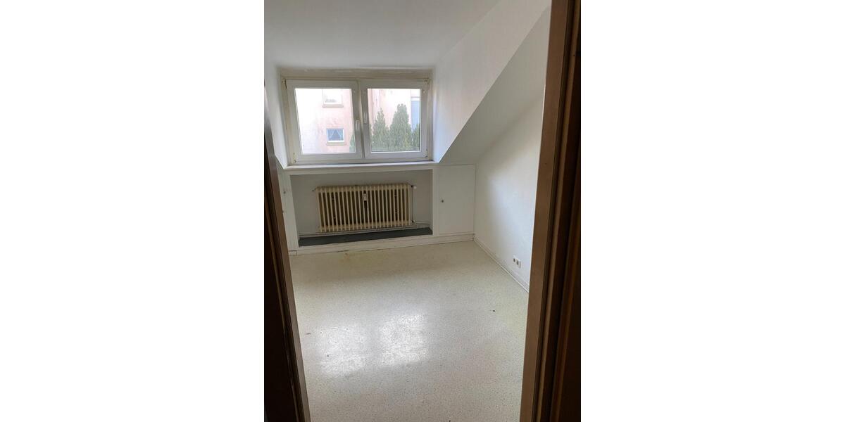 Dachgeschoßwohnung Lüdenscheid - 4 Zimmer, 420&euro; | Angebot:23693160