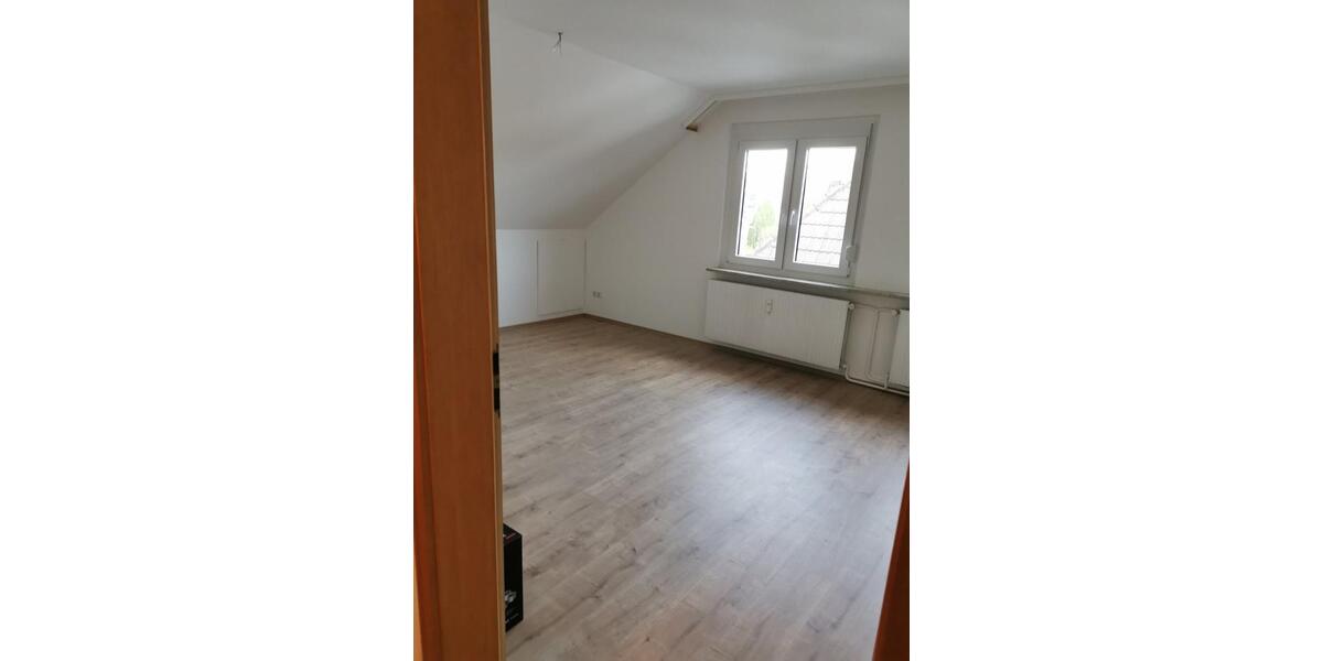 Dachgeschoßwohnung Bad Hersfeld - 3 Zimmer, 75 m&sup2;, 600&euro; | Angebot:24983168