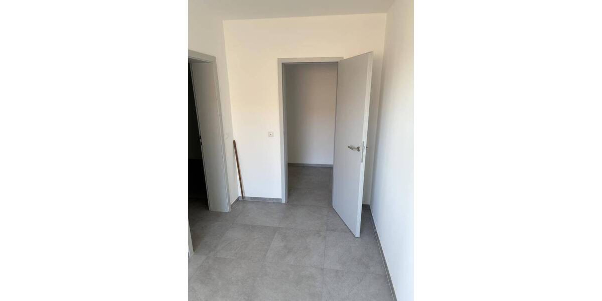 Etagenwohnung Ebernhahn - 2 Zimmer, 81 m&sup2;, 1.000&euro; | Angebot:25734849