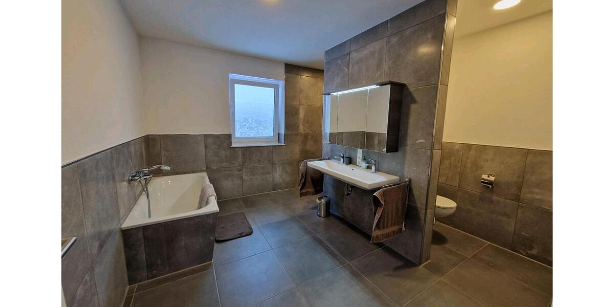 Wohnen auf Zeit Twistringen - 4 Zimmer, 130 m&sup2;, 20&euro; | Angebot:24751858