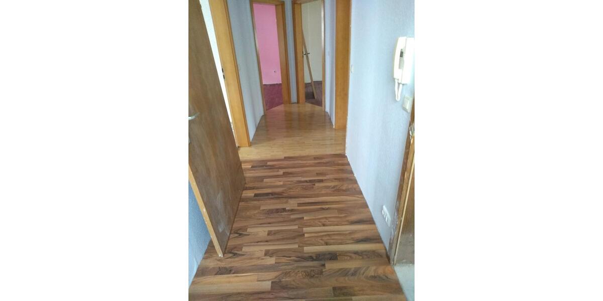 Erdgeschoßwohnung Menteroda - 3 Zimmer, 65 m&sup2;, 400&euro; | Angebot:25783763