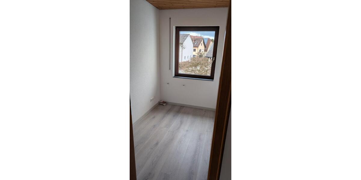 Etagenwohnung Dischingen - 5 Zimmer, 172 m&sup2;, 1.620&euro; | Angebot:26030762
