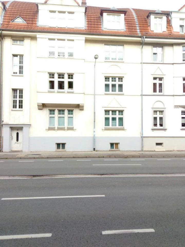 Gepflegte 4-Zimmer-Wohnung mit Wintergarten in Weststadt