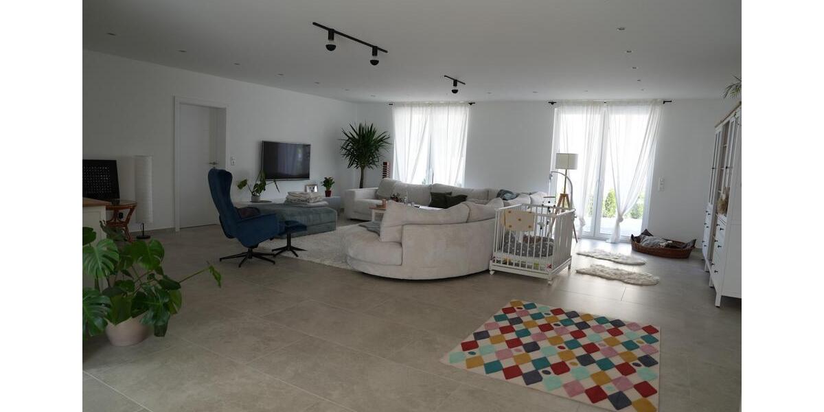 Erdgeschoßwohnung Senden - 5 Zimmer, 235 m&sup2;, 2.000&euro; | Angebot:26238600