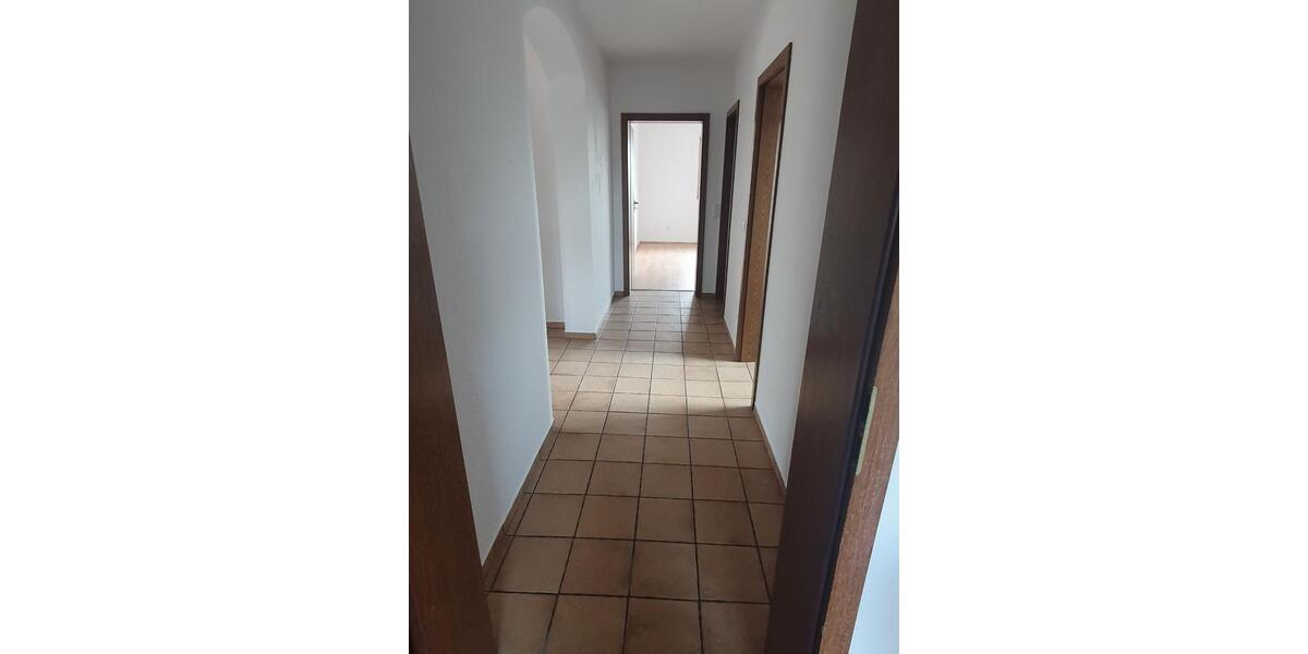 Etagenwohnung Ruppichteroth - 4 Zimmer, 140 m&sup2;, 1.100&euro; | Angebot:26122143