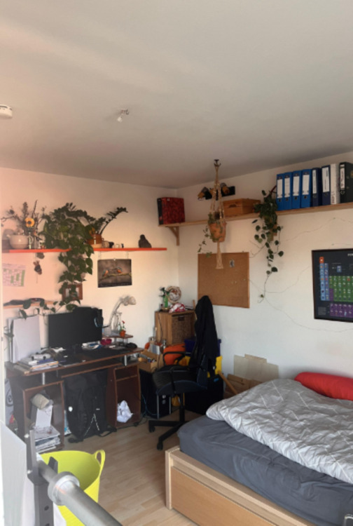 S237-6- Großes Zimmer mit Terrassenzugang - Blick über Weilimdorf