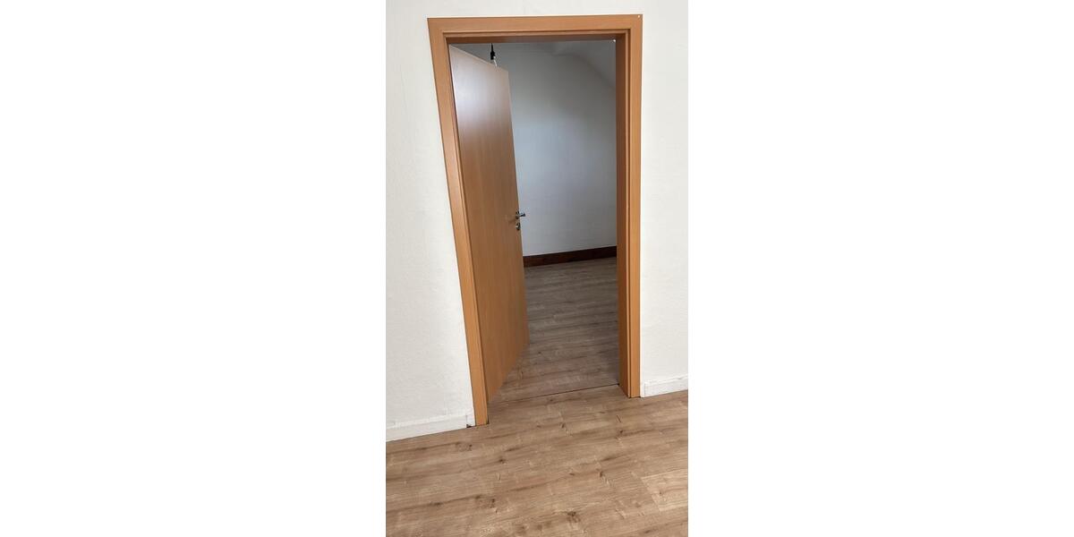 Dachgeschoßwohnung Arnsberg Rusch - 3 Zimmer, 60 m&sup2;, 750&euro; | Angebot:26042230