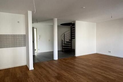 Großzügige 3-Zi Wohnung (Maisonette) in der Karlsruher Weststadt 3 zimmer