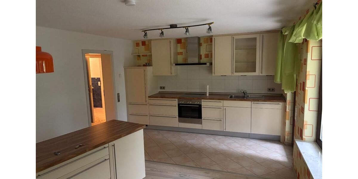 Erdgeschoßwohnung Schöntal - 4 Zimmer, 96 m&sup2;, 890&euro; | Angebot:25614608