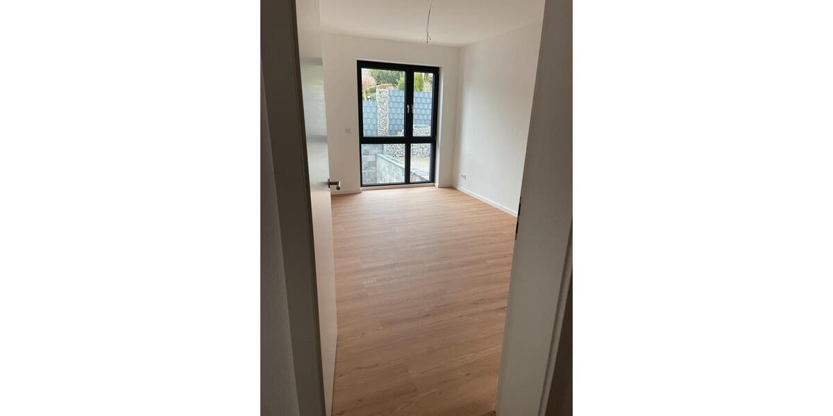Etagenwohnung Hünfelden - 3 Zimmer, 90 m&sup2;, 950&euro; | Angebot:25056862