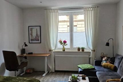 Wohnung zentral ruhig Terrasse U-Bahn 300m voll möbliert, Privat 1.5 zimmer