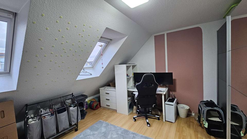 Dachgeschoßwohnung Hameln Kernstadt - 3 Zimmer, 75 m&sup2;, 550&euro; | Angebot:26001568