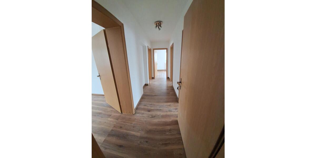 Erdgeschoßwohnung Kaufbeuren - 3 Zimmer, 72 m&sup2;, 1.250&euro; | Angebot:25887701