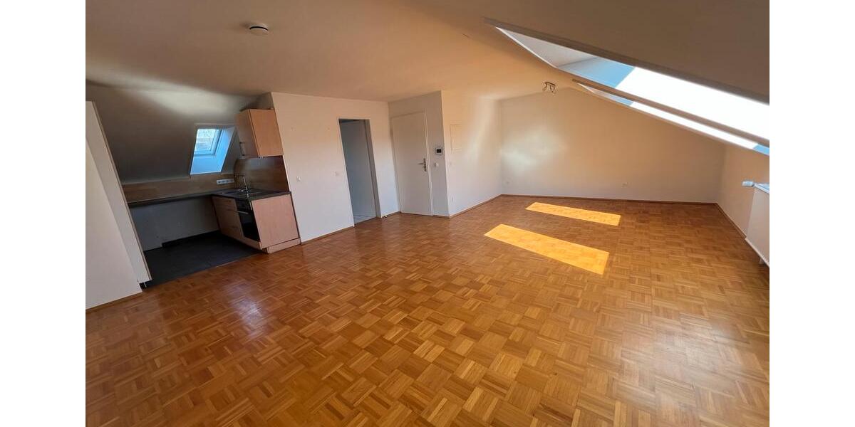 Dachgeschoßwohnung Taunusstein - 2 Zimmer, 75 m&sup2;, 790&euro; | Angebot:26183009
