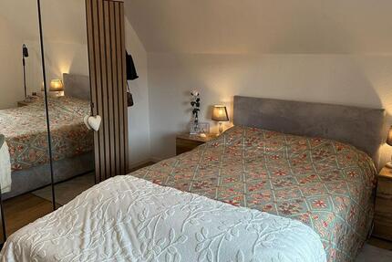 BESCHENDORF! Stilvoll modernisierte 3- Zimmer- Dachgeschosswohnung in ruhiger Lage zu vermieten 3 zimmer