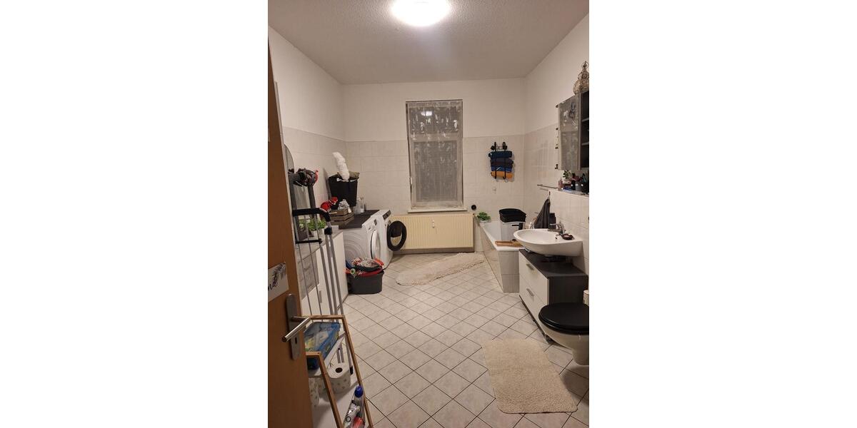 Erdgeschoßwohnung Oschersleben (Bode) - 4 Zimmer, 117 m&sup2;, 710&euro; | Angebot:26688103