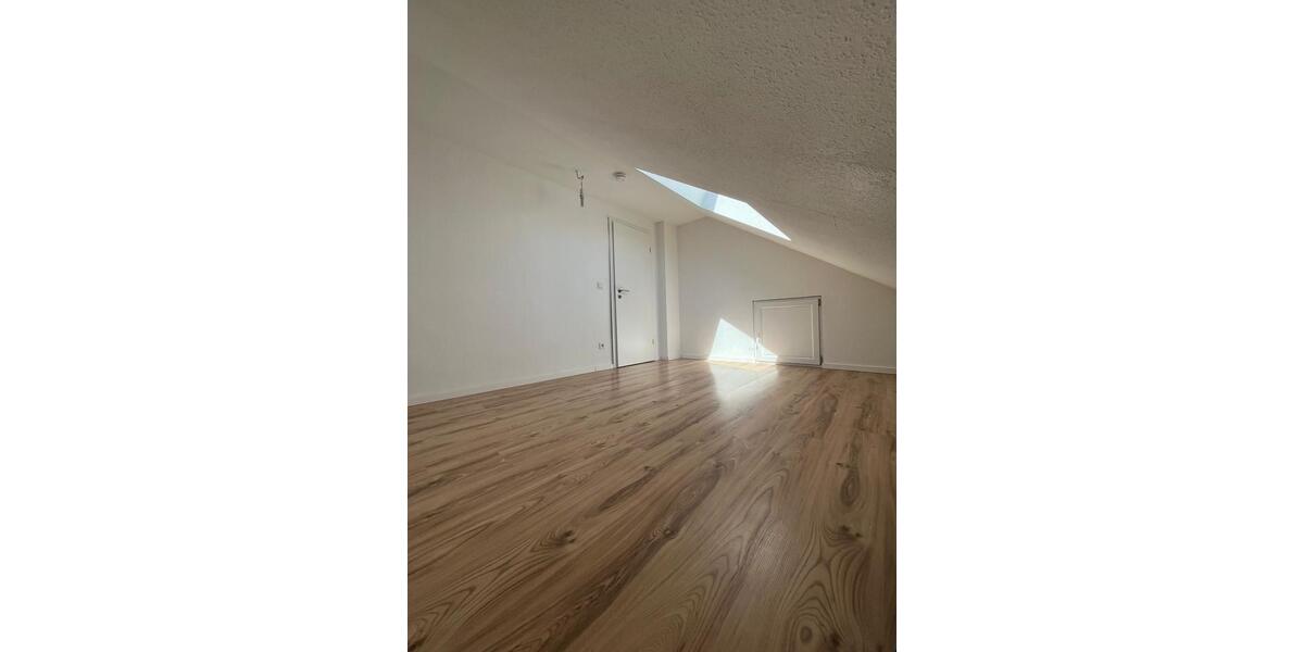 Dachgeschoßwohnung Duderstadt - 2 Zimmer, 42 m&sup2;, 370&euro; | Angebot:25749063