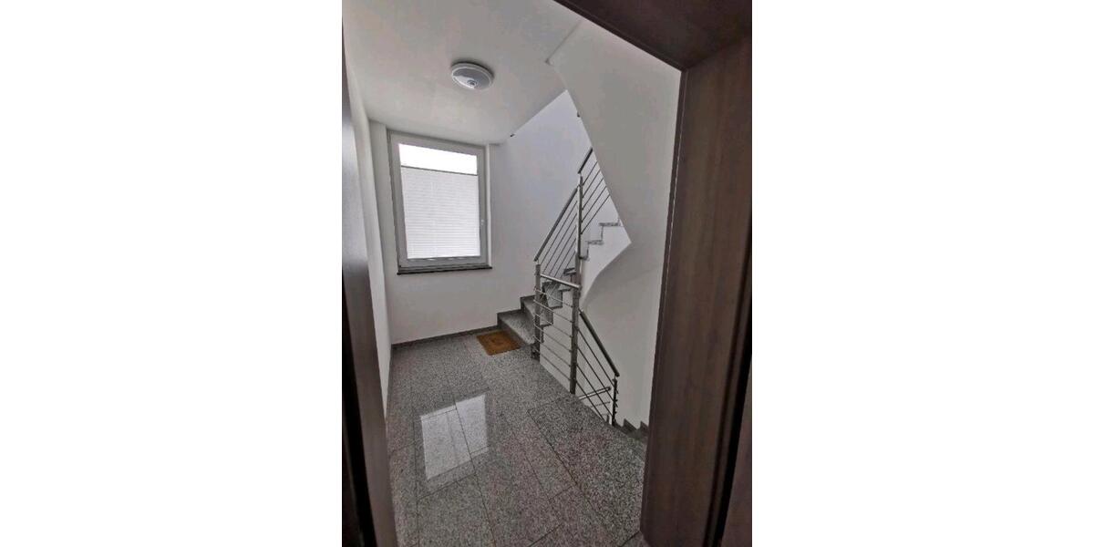 Wohnen auf Zeit Siegen Dillnhütten - 3 Zimmer, 350 m&sup2;, 450&euro; | Angebot:25922898