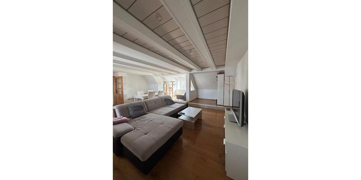 Dachgeschoßwohnung Markt Indersdorf - 4 Zimmer, 130 m&sup2;, 2.150&euro; | Angebot:25881481