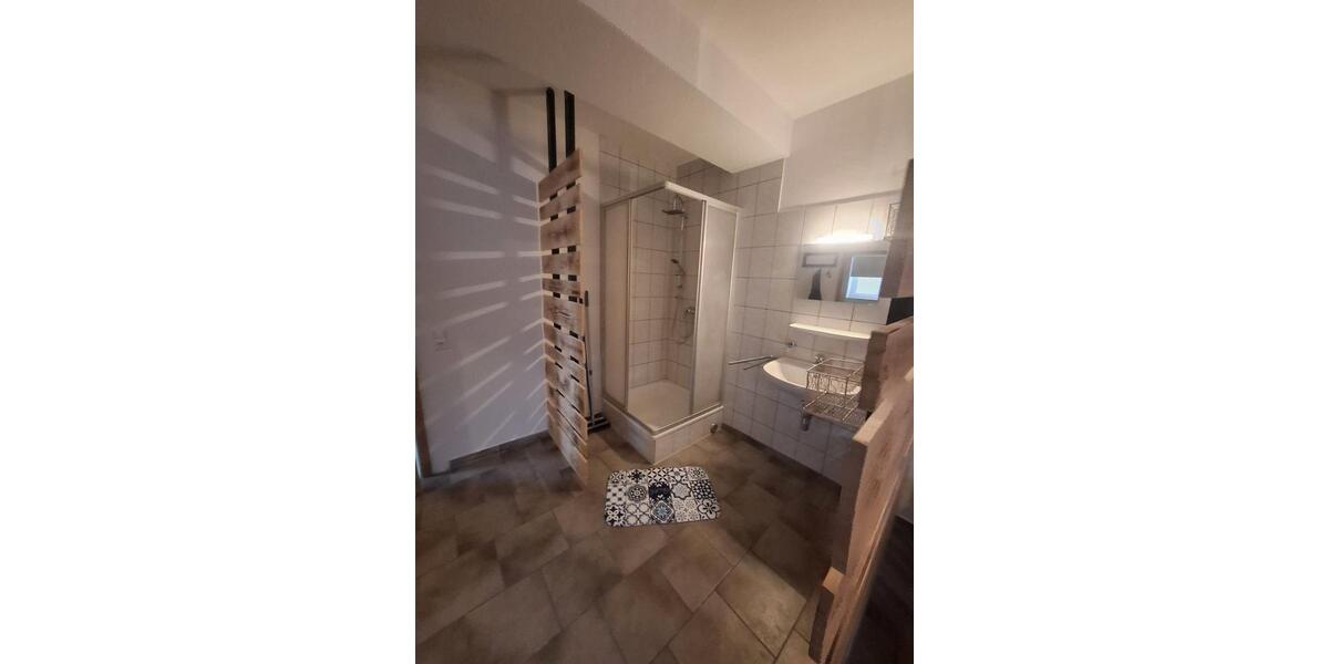 Wohnen auf Zeit Ettringen - 6 Zimmer, 160 m&sup2;, 550&euro; | Angebot:26443175