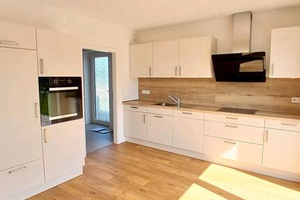 Haus Krummendeich - 5 Zimmer, 137 m&sup2;, 1.500&euro; | Angebot:25944481