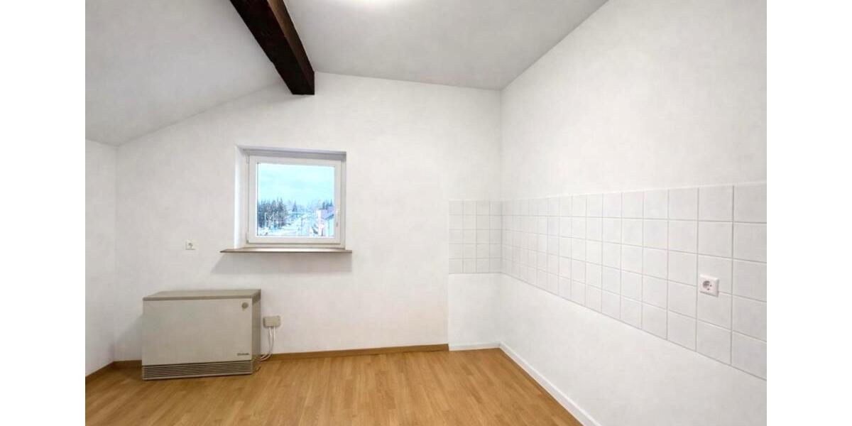 Dachgeschoßwohnung Ubstadt-Weiher Weiher - 2 Zimmer, 62 m&sup2;, 730&euro; | Angebot:25957110