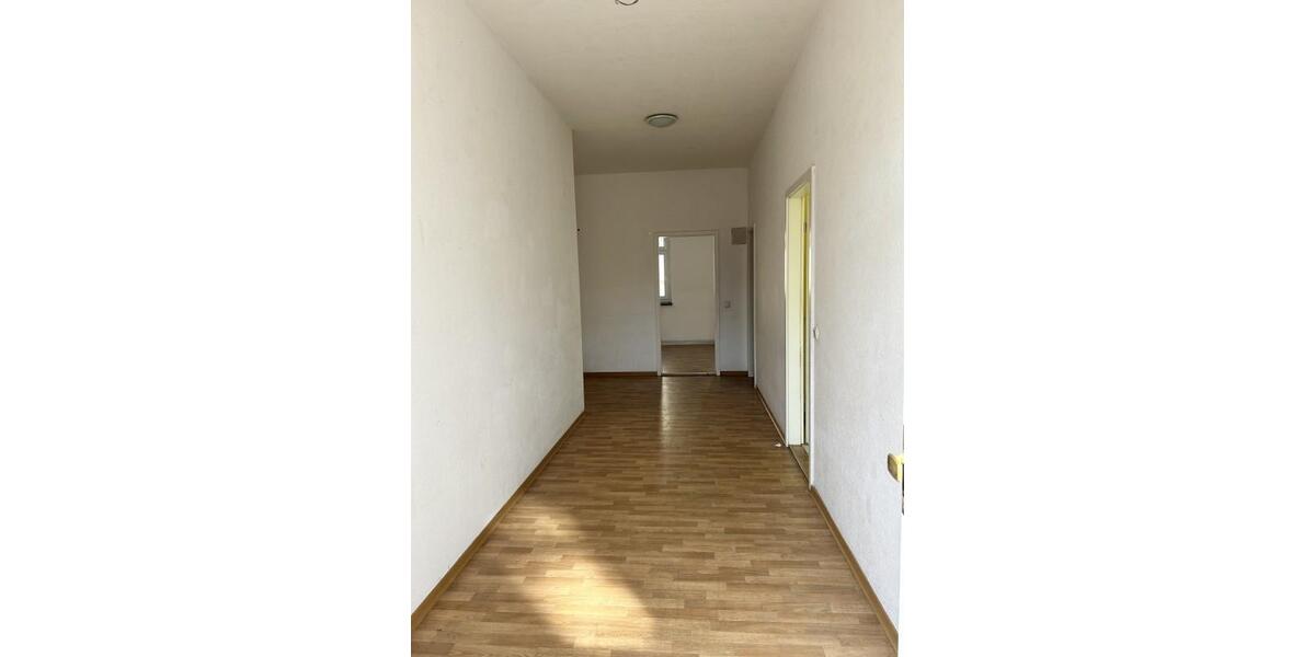 Etagenwohnung Hainichen - 3 Zimmer, 93 m&sup2;, 650&euro; | Angebot:19957940