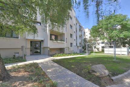 Wohnung Halle Altstadt - 1 Zimmer, 43 m&sup2;, 400&euro; | Angebot:26670882