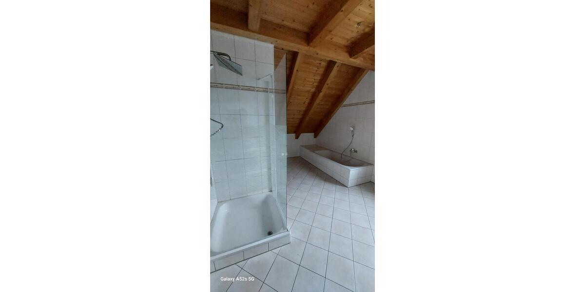 Dachgeschoßwohnung Schweitenkirchen - 4 Zimmer, 150 m&sup2;, 1.650&euro; | Angebot:26035490