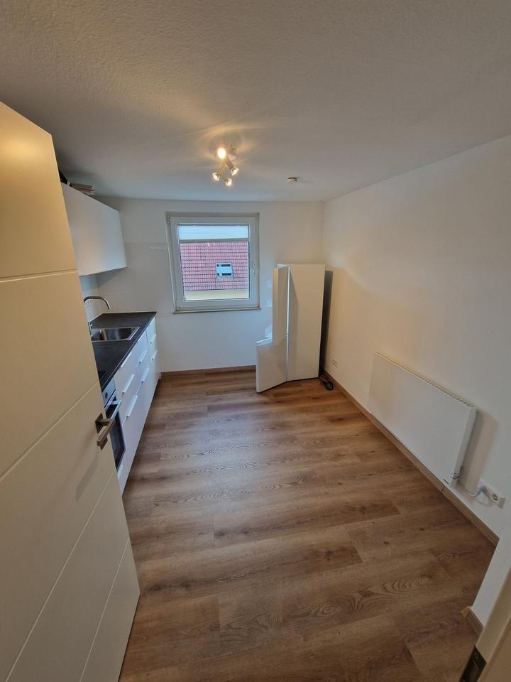Moderne helle 2,5 Zimmer Maisonette Wohnung
