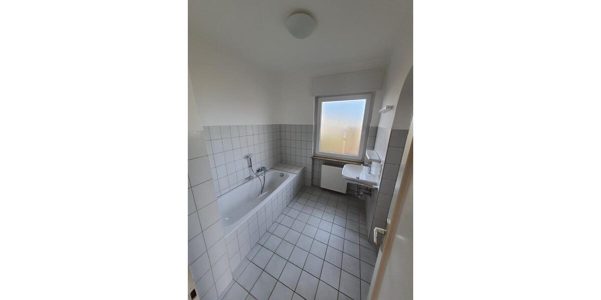 Einfamilienhaus Zweibrücken - 9 Zimmer, 250 m&sup2;, 1.790&euro; | Angebot:24702819