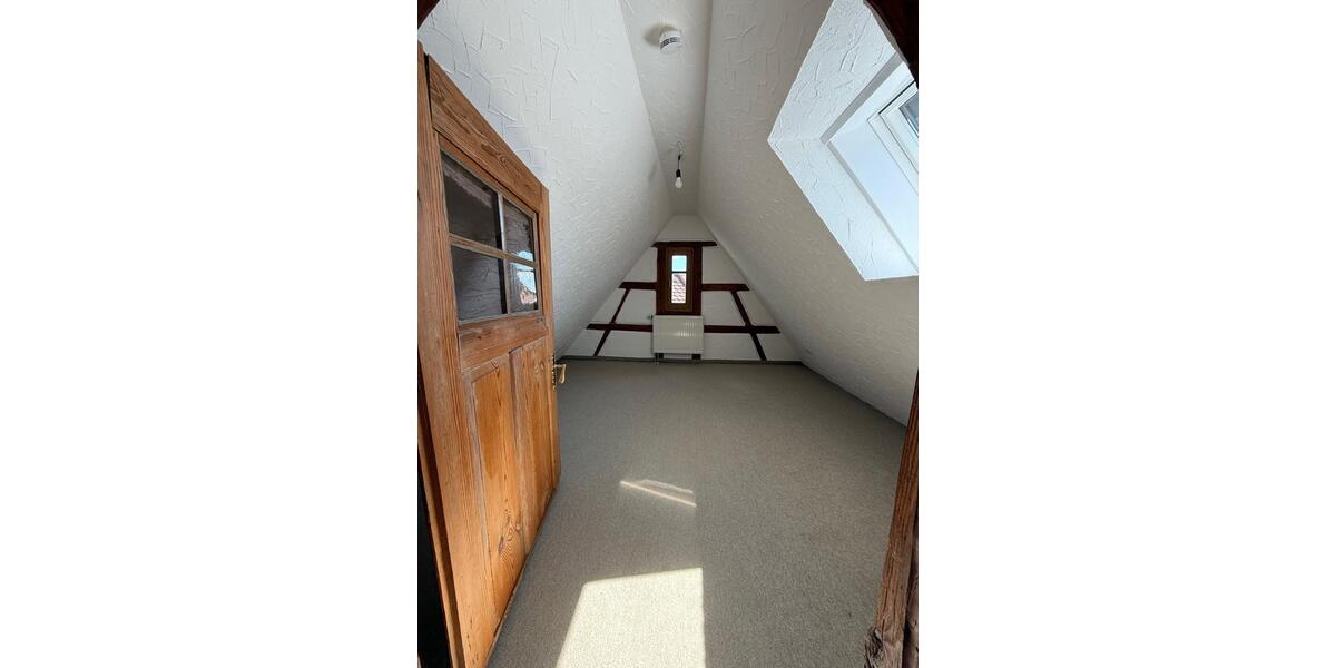 Erdgeschoßwohnung Lonnerstadt - 2.5 Zimmer, 83 m&sup2;, 829&euro; | Angebot:22658313