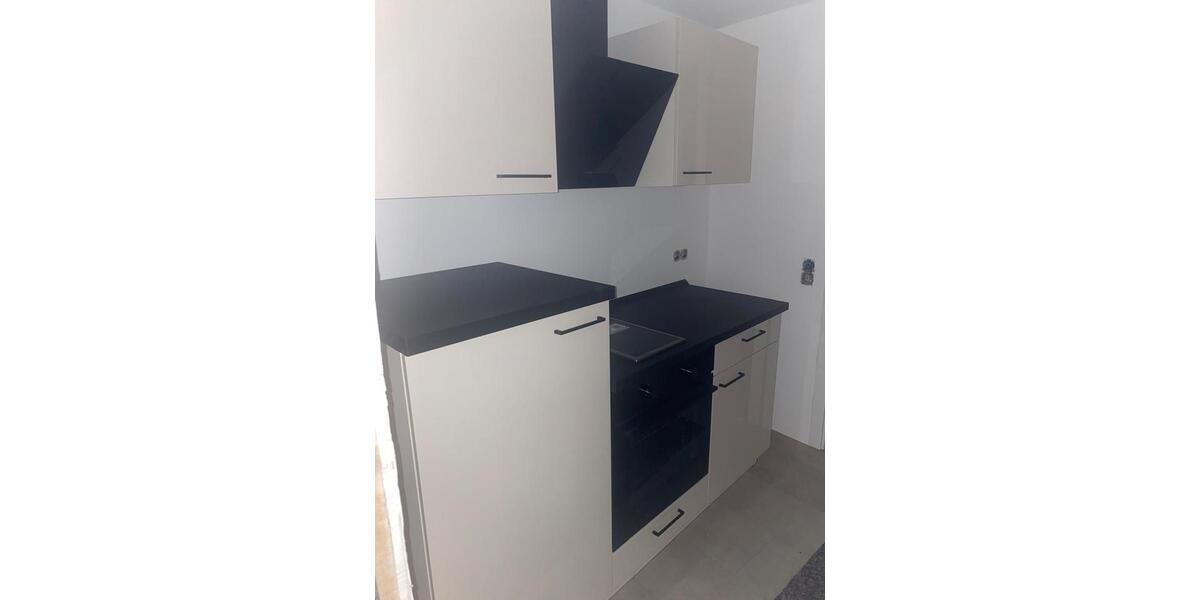 Komplett Saniert! Moderne 2-Zi.Whg mit extra Zimmer 2 zimmer