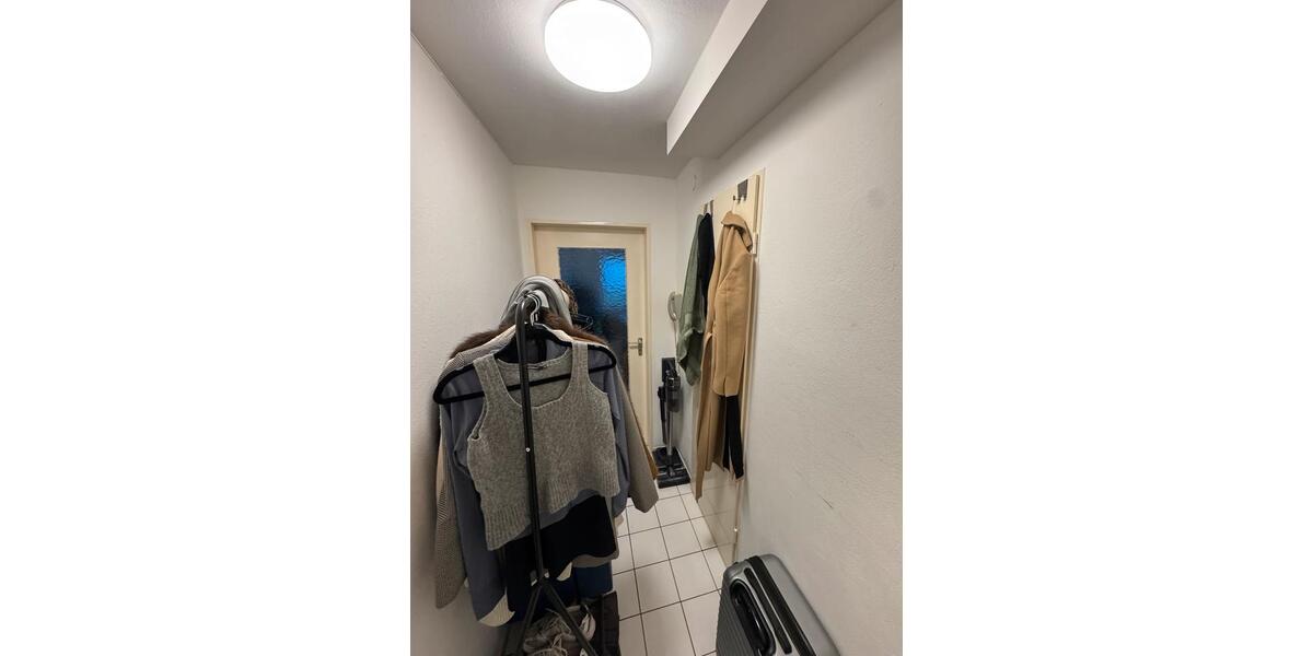 Hochparterre Würzburg Sanderau - 1 Zimmer, 17 m&sup2;, 435&euro; | Angebot:25149766