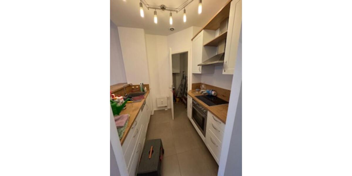 ETW in Rgb zu vermieten. 1-2 Pers, Penthouse, 2 Balkone 2 zimmer