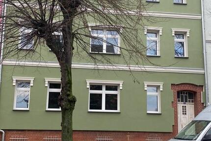 Sehr schöne helle 3 Raum Wohnung zimmer