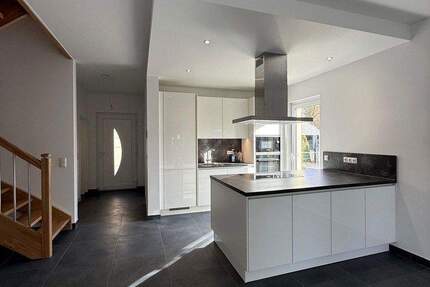 Modernes Neubau Doppelhaus in Kaulsdorf, Garten, Fussbodenheizung, Erstbezug 5 zimmer